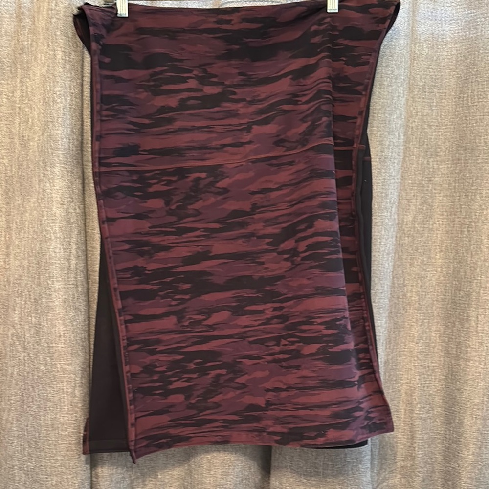 Lululemon Camouflage Print scarf